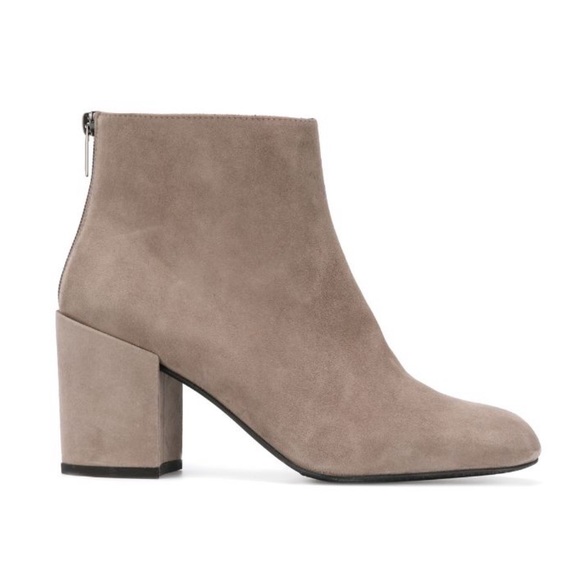 Stuart Weitzman Shoes - Stuart Weitzman Bacari Boots